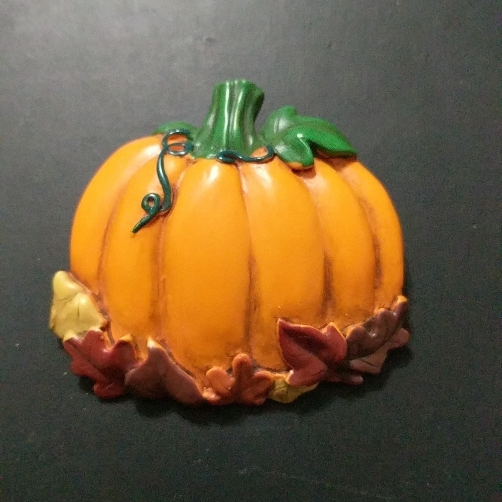 Vintage Halloween Thanksgiving Pumpkin Pin Brooch